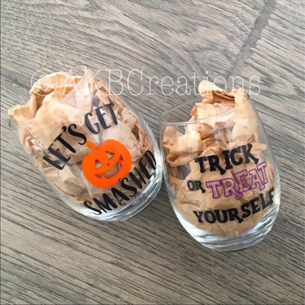 Festive Wine Glasses (4)